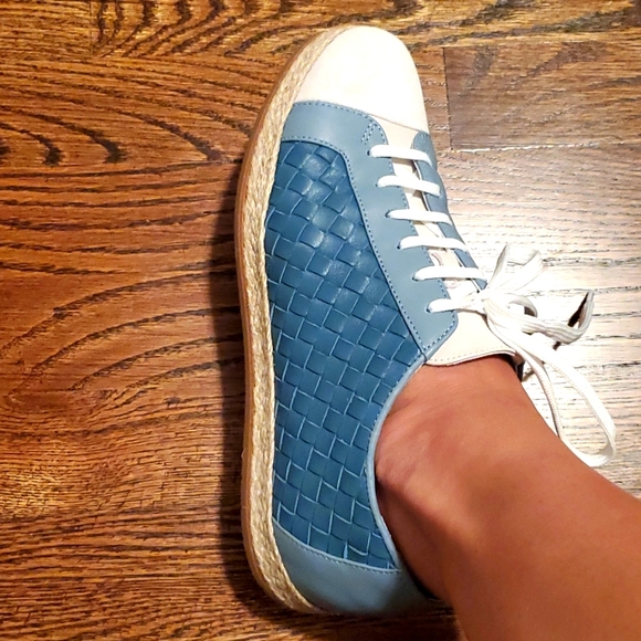 Bottega Veneta Blue/Creme Women's Sneakers - Size 38 (US 8) EUC - Picture 5 of 12